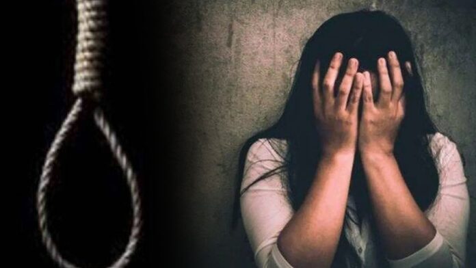 suicide-women-newww_163419_CS-1970.jpg